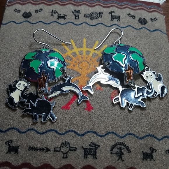 Vintage World Tree & animal earrings. - Picture 6 of 6